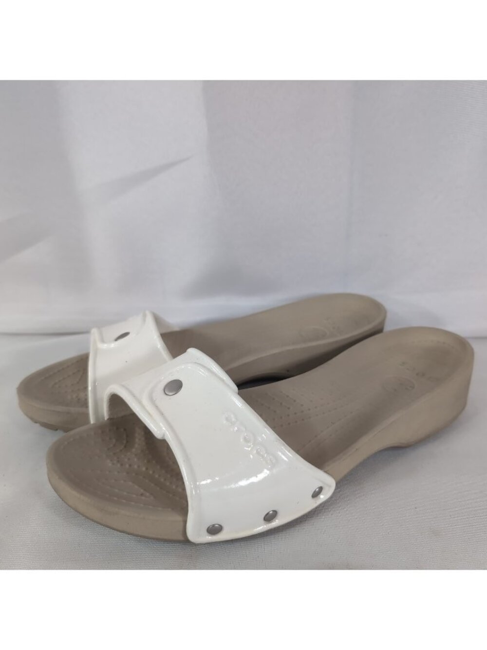 CROCS Cobbler Women's 9 Sandals Slides White Tan Beige Cream W9 Shoes